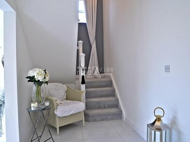Time to check out the first floor now, so it's back into the entrance hallway to negotiate the pretty staircase.