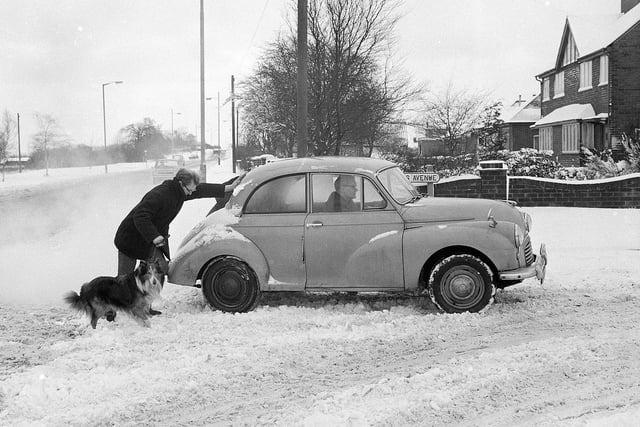 Snow in Mansfield Woodhouse more than forty years ago.