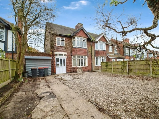 An exciting opportunity for investors and renovation enthusiasts! This three-bedroom semi-detached property, set on a generous plot, is bursting with potential and perfectly suited for those looking to add value through full refurbishment. Located in a highly sought-after and well-established area, the property benefits from excellent local amenities, reputable schools and convenient transport links - making it a fantastic family home once modernised. Contact Frank Innes on 01623 355335.