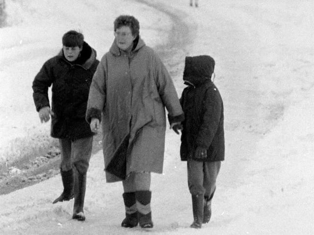 Remember trying not to slip over on the ice, back when we had winters like this. This Mansfield street was a treat for sledge enthusiasts back in 1990.