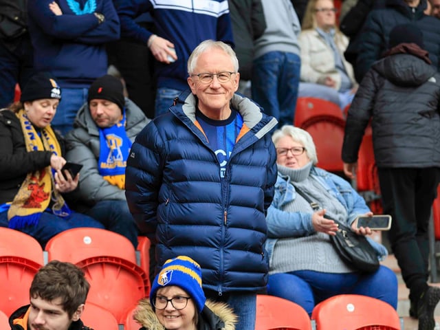 Mansfield Town kept up their good run of form with victory at Doncaster.