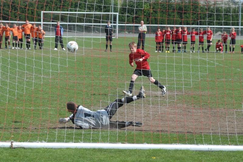 Mansfield Youth League Supplimentary Cup Finals in 2009. Rainworth Tigers v Beaufort under 12s.