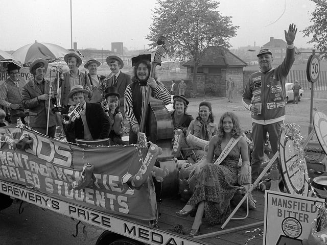 Mansfield Brewery's carnival parade float.