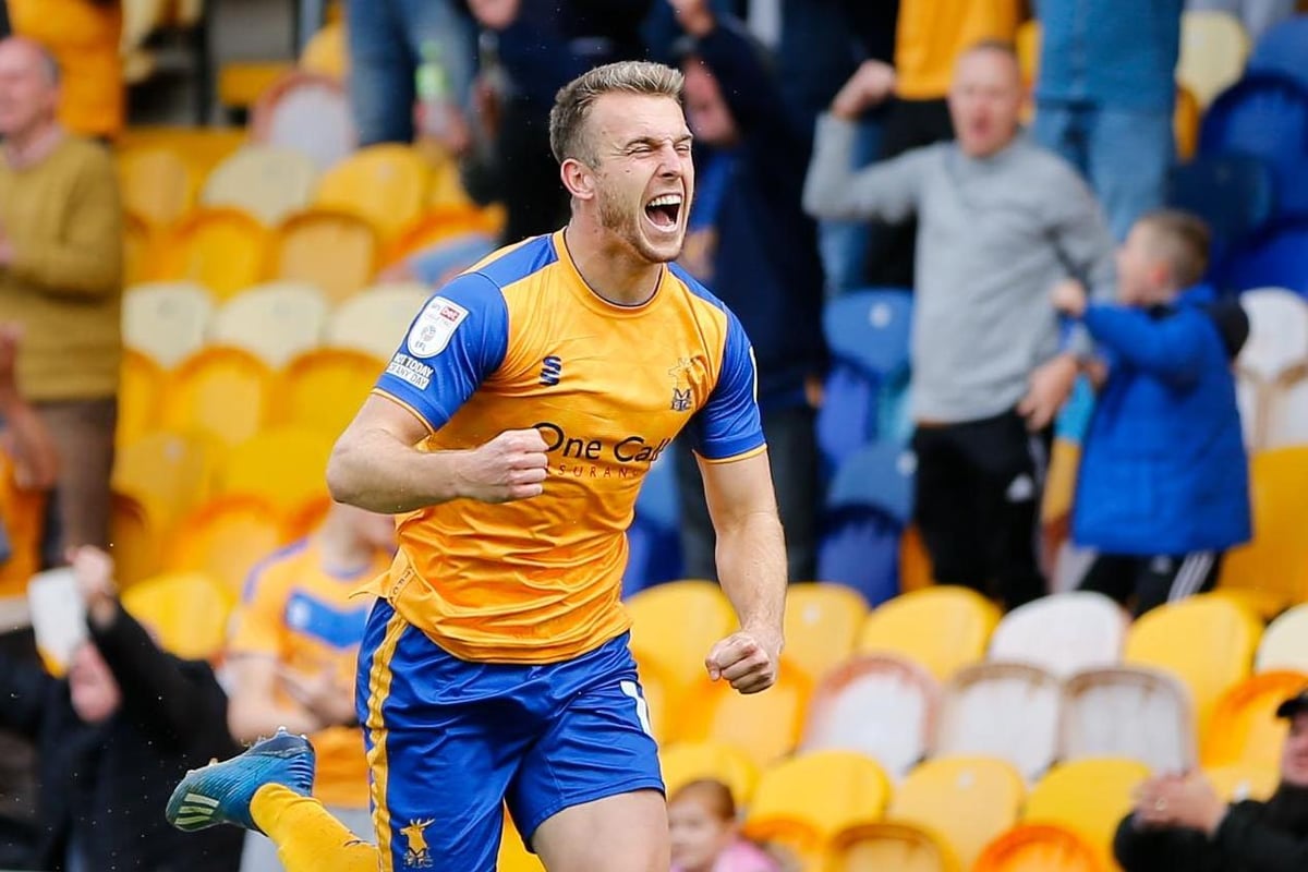 Rhys Oates returns to net the winner as Mansfield Town overcome Crawley