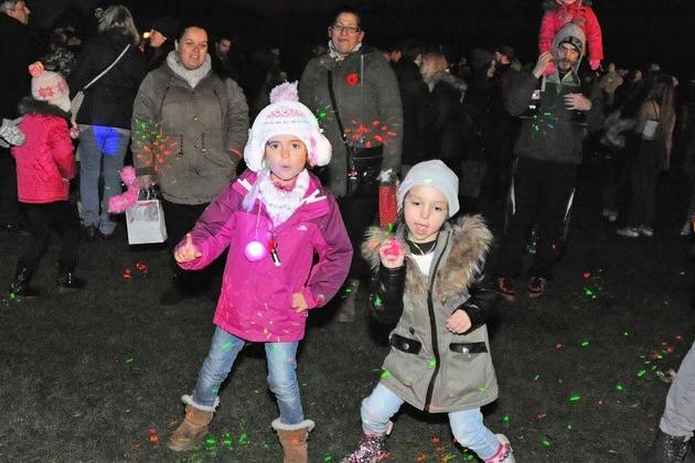 Kadie Hynes (6) and Roxy Hill (7) show off their best dance moves during the 2016 Mansfield Woodhouse fireworks event disco