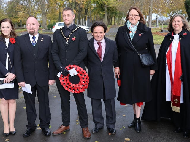 Civic dignitaries at St Mary's Cenotaph.