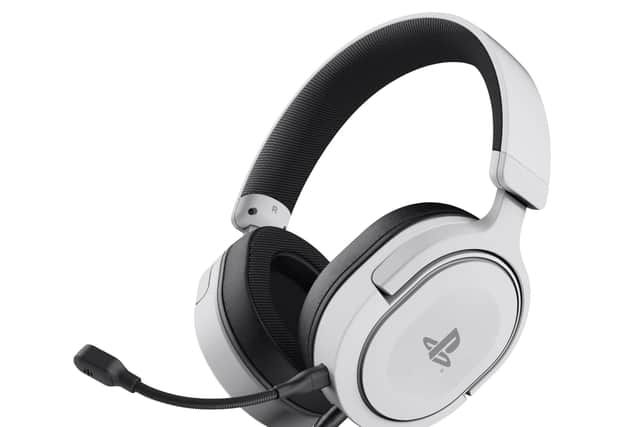 Trust Forta Wired for PS5 in Black and White – Currently on offer at £34.99 from Amazon.