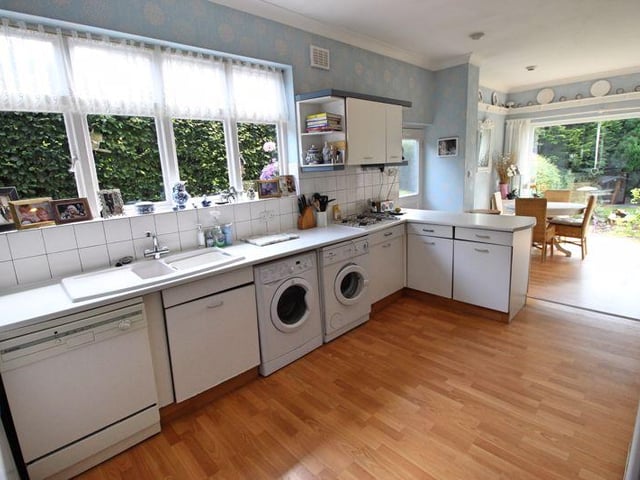 The open-plan breakfast kitchen/dining area.