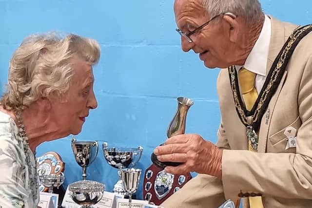The Mayor of Broxtowe presenting Dorothy Allsop with the Beauvale Vase for Best in Show in Floral Art.