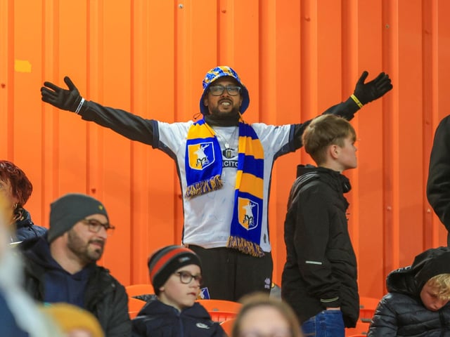 Mansfield Town enjoyed a fine day at the seaside after clocking up a second away win of the week,