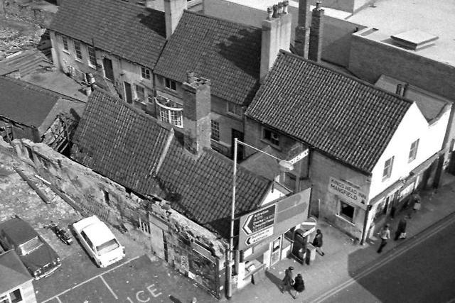 The King's Head on Stockwell Gate, Mansfield, closed in the 1970s'.
