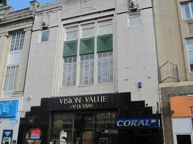 The Nags Head was situated at 35 Sepulchre Gate. This pub is now in retail use.