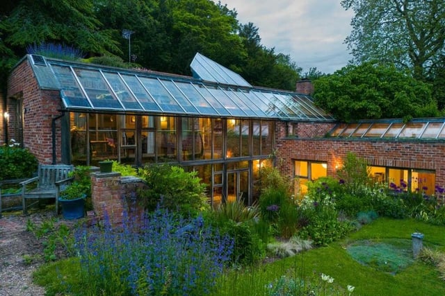 Even as night falls, The Garden House looks pretty spectacular.