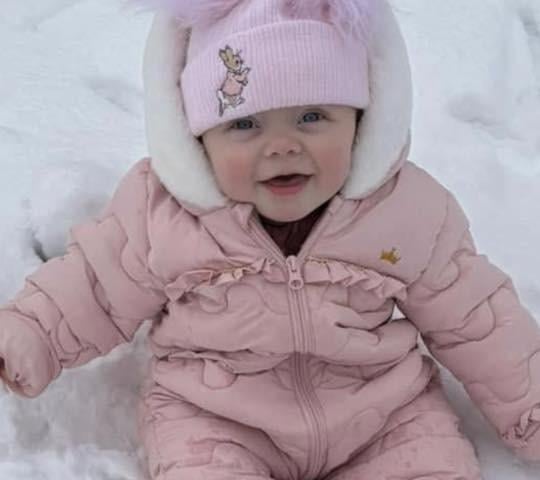 This photo of Aurora Valencia Bleu was sent to us by Louise Rowland