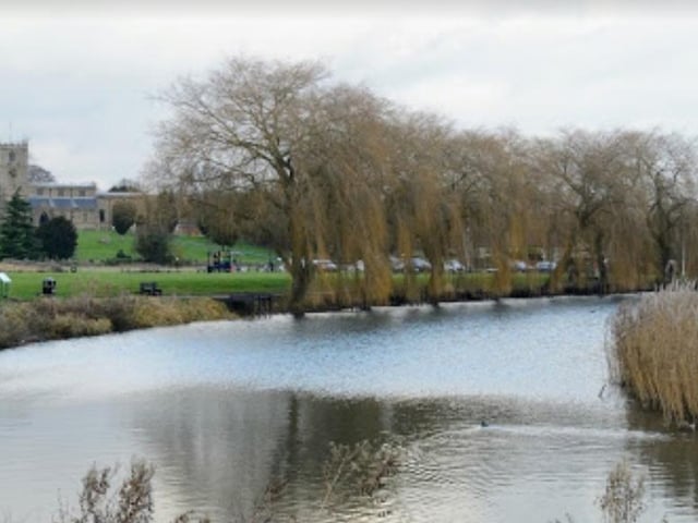 The average price paid for a property in this area last year was £158,000.