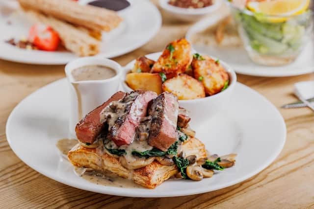 Make Mother's Day the best at Brewers Fayre š
