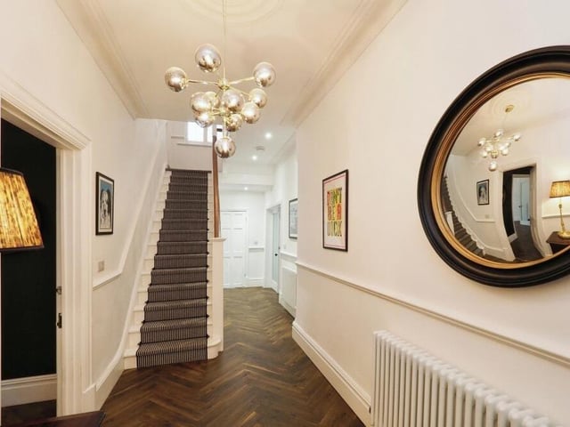 It;s time to check out the first floor now, so let's find our way back to the elegant entrance hall to climb the staircase.