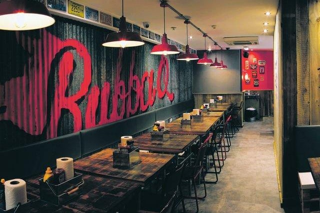 Bubba Q on High Street is a locally owned spot that serves up classic BBQ plates, burgers & hot dogs, plus draft brews & cocktails and our readers think it is one of the best places for a burger in Edinburgh.