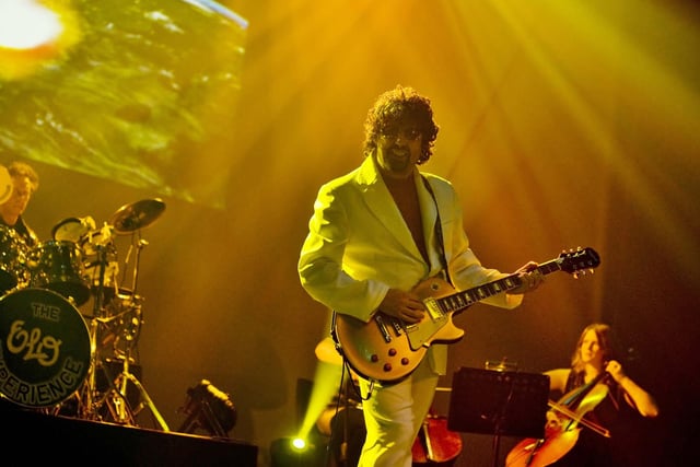 The ELO Experience is the world's foremost, multi-award-winning tribute to The Electric Light Orchestra, and it's coming to Mansfield's Palace Theatre on Thursday night. Between 1972 and 1986, Jeff Lynne and his ELO band achieved more combined UK and USA top 40 hits than anyone else on the planet! Now is your chance to relive hits such as 'Mr Blue Sky', 'Evil Woman', Livin' Thing' and Don't Bring Me Down'.