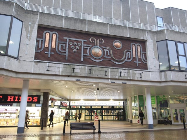 Mansfield Four Seasons Shopping Centre is one of the town's most recognisable locations, featuring a variety of well-known brands and independent outlets. It is home to WHSmiths, Boots, Primark and more.