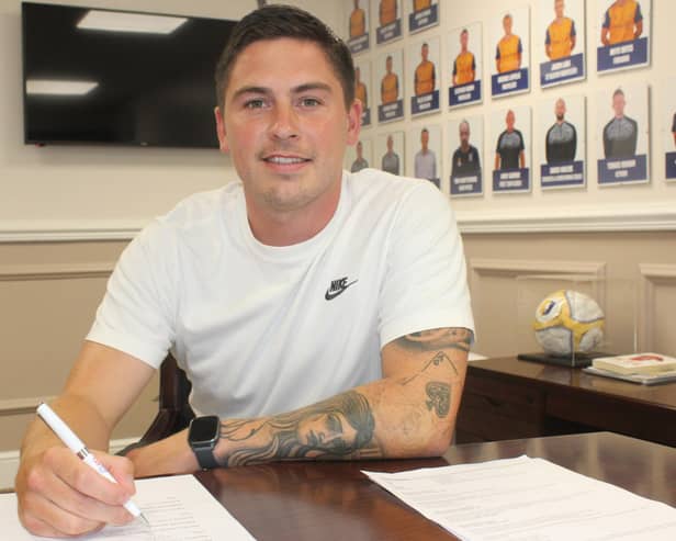 Christy Pym signs on loan for the Stags.