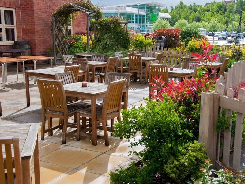 If you like the sound of restaurant-style food served in a friendly pub setting, you’ll love The Foxglove. Rated: 4.3 (2,360 reviews)