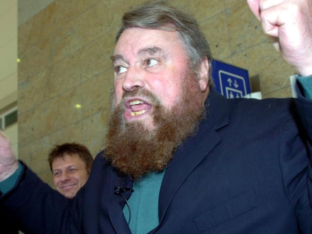 Brian Blessed (Robin Hood & Star Wars) was seen in Doncaster with Sean Bean unveiling the popular statue of Robin Hood at Robin Hood Airport.