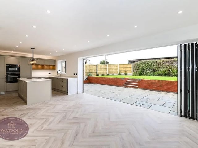The open plan design with easy access to the garden make this the perfect house for entertaining and alfresco dining.