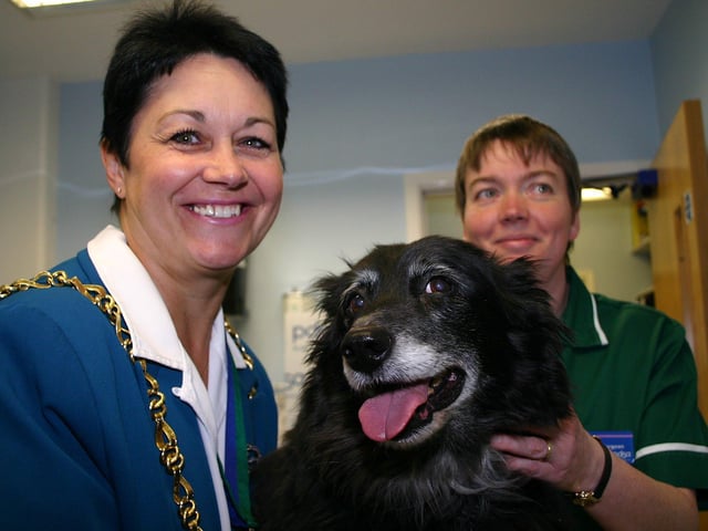 Lord Mayor Coun Diane Leek pictured with senior vet Liz Airey and 'Tanzi' at the Sheffield PDSA Pet Aid Hospital, Newhall Road back in 2004
