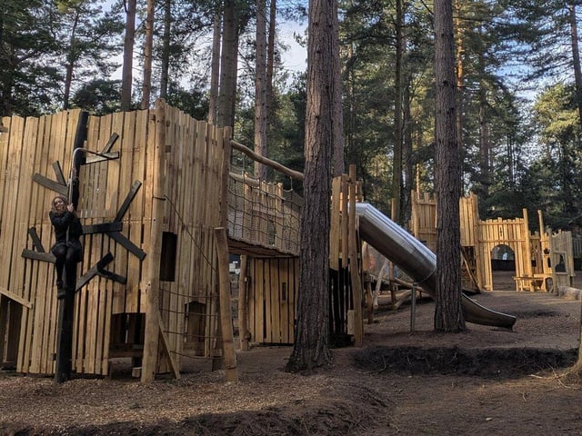 Come along and enjoy the "King John's Castle" play area at Sherwood Pines. This play area is themed around King John’s Palace, which was historically located close to the current Sherwood Pines site and was used as a residence by several Kings, including Henry II, Richard I and even Edward I. Free, parking charges apply.