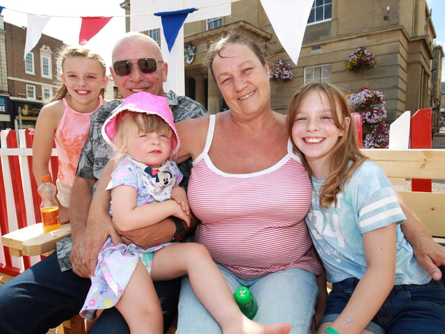 Enjoying the beach are Karen and Terry Howson, with Isla Hallam, three, Brooke Hallam, three, and Izzy Hallam, ten.