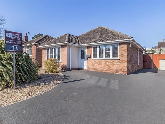 An extended two double bedroom detached bungalow presented in excellent condition throughout with UPVC double glazing and gas central heating from a combi boiler. The property is located in a popular suburban location within close proximity to Mansfield’s excellent range of local facilities. Contact Richard Watkinson & Partners on 01623 355893.