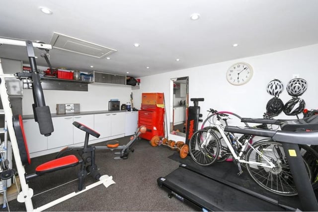 And this is what you've been waiting for, isn't it? One of the brick-built outbuildings (formerly a garage) has been converted into this richly equipped gym.