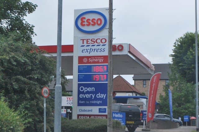 Esso, Nottingham Road, Mansfield - unleaded 186.9, diesel 197.9.
