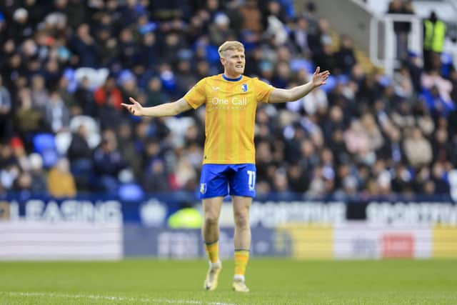 Action during the Sky Bet League One match against Reading FC at the Select Car Leasing Stadium, 29 Dec 2024, Photo credit Chris & Jeanette Holloway / The Bigger Picture.media