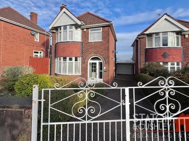 *offered with no upward chain** Staton and Cushley are pleased to present to the market this beautifully presented and well maintained three-bedroom detached property, occupying an enviable positioning on one of Mansfield’s most elevated roads, which offers breathtaking, uninterrupted views stretching for miles across the town and surrounding countryside. Brimming with charm and character, this delightful home boasts a warm, welcoming layout and a highly convenient location, providing easy access to local amenities, schools, and excellent transport links-making it an appealing choice for a wide range of buyers.