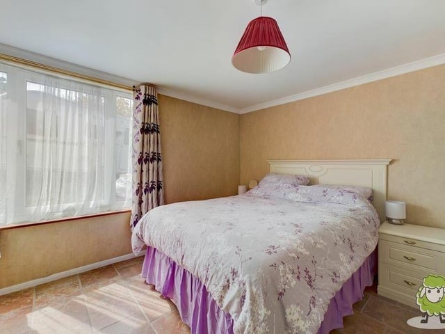 Here is the double bedroom that is part of the annexe.