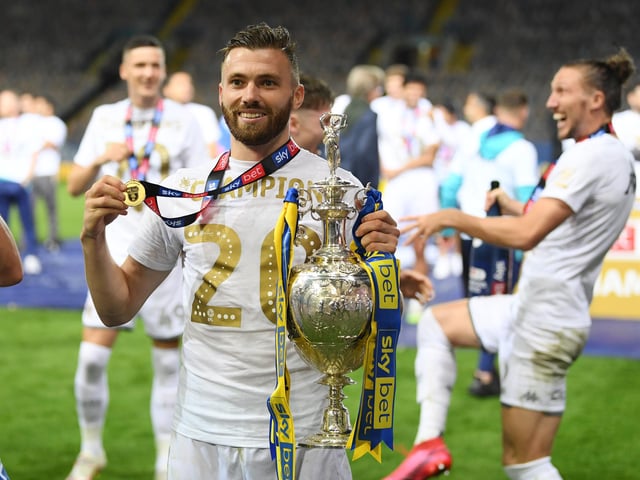 Slightly left-field, this one! Dallas decides Premier League football, for some reason, isn't for him, and instead heads out to play top tier Mexican football.