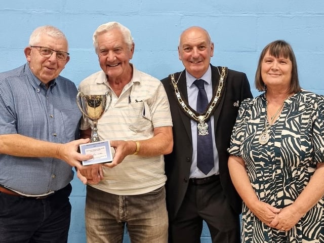 Roy Wetton receiving the Beauvale Horticultural Show Challenge Trophy. Photo: Lesley Grand-Scrutton