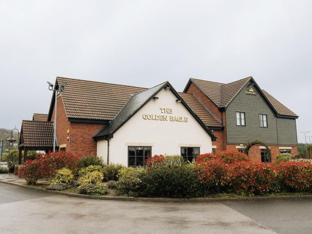 Situated on the edge of Mansfield, the Golden Eagle pub has a family-friendly feel and a beer garden, complete with a pool table. The pub is ideally situated for visitors and workers to the nearby retail site.