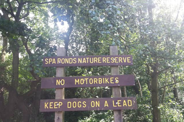 Spa Ponds is a community-owned wildlife site situated on the edge of the historic Clipstone Deer Park.
