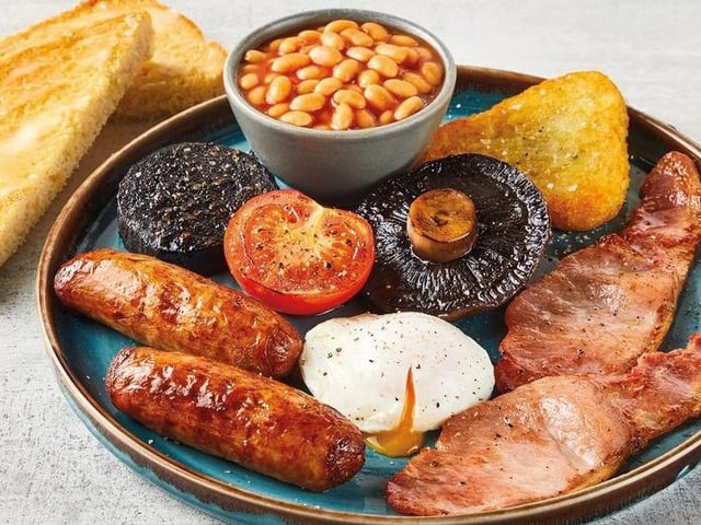 All Hungry Horse pubs in the area are offering free kids breakfast with any adult breakfast from 9am until 12 pm daily.
