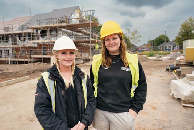 Bricklayer Jeorgia (left) and apprentice brickie Leah Credit - BBC, Button Down, Ollie Bostock