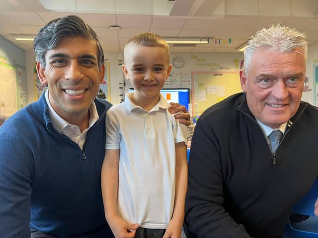 Prime Minister Rishi Sunak, with Frankie and Lee Anderson MP.