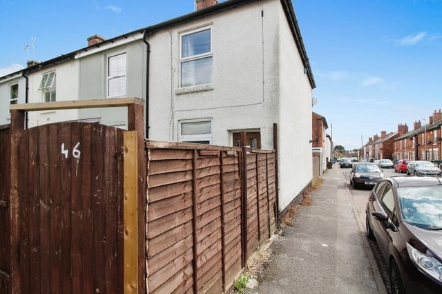This fantastic two bedroom end terrace property is a great option for first time buyers and investors. On the market with Frank Innes, Mansfield - 01623 701405.