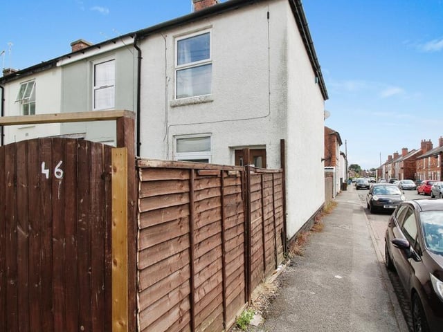 This fantastic two bedroom end terrace property is a great option for first time buyers and investors. On the market with Frank Innes, Mansfield - 01623 701405.