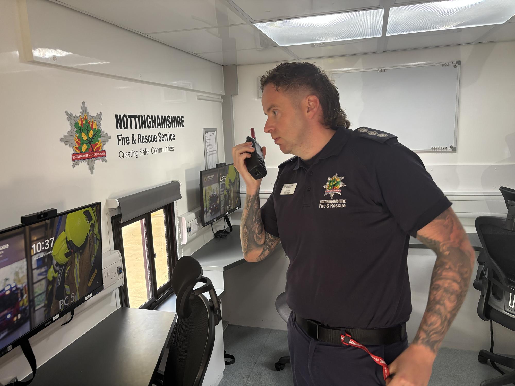 Wie die neue Einsatzleitungseinheit der Feuerwehr Nottinghamshire den ...