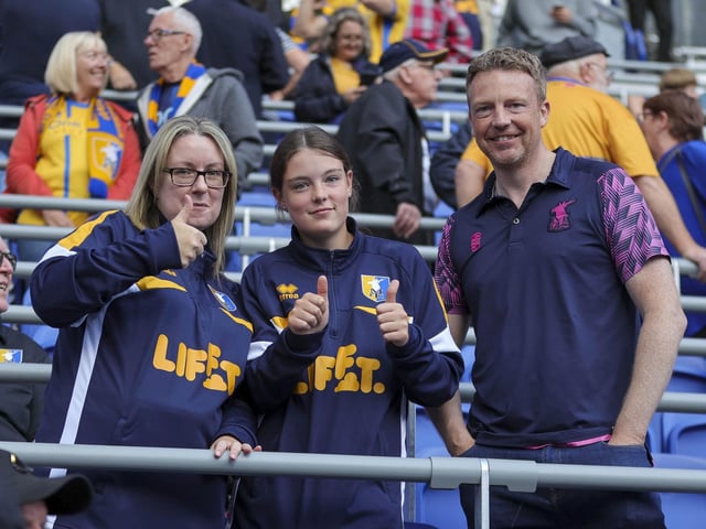 Mansfield Town made Everton work hard for victory after a dogged defensive display.