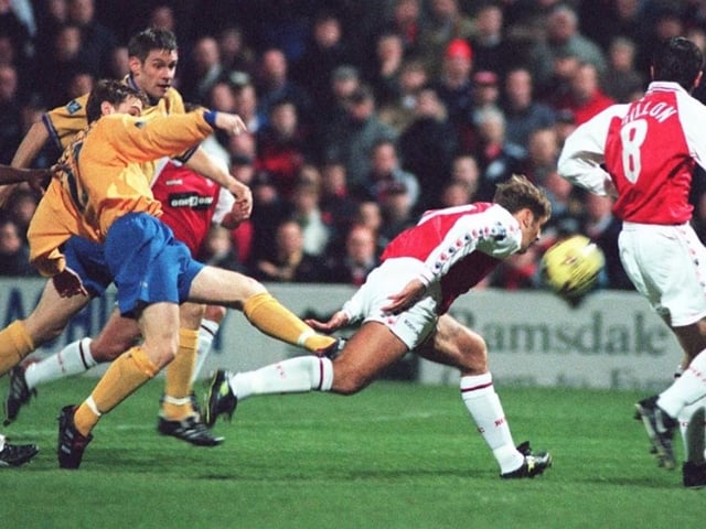 Chris Greenacre shoots in 1999