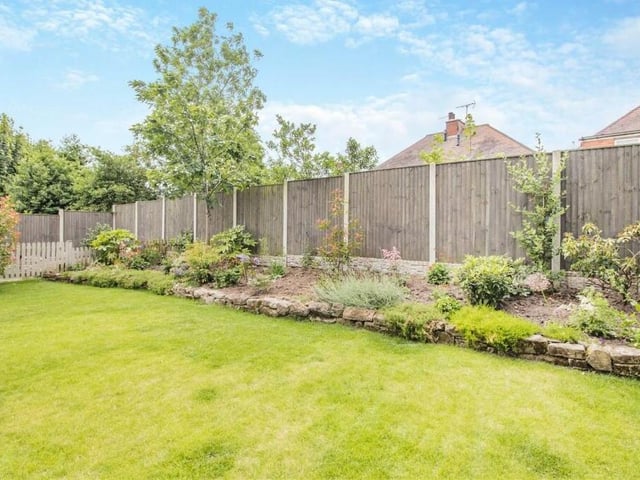As you can see, most of the garden is private and enclosed thanks to sturdy fenced boundaries.